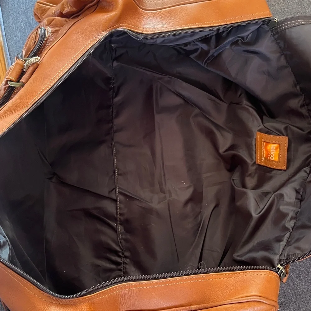 Latico Leather Deluxe leather Travel Bag New with tags